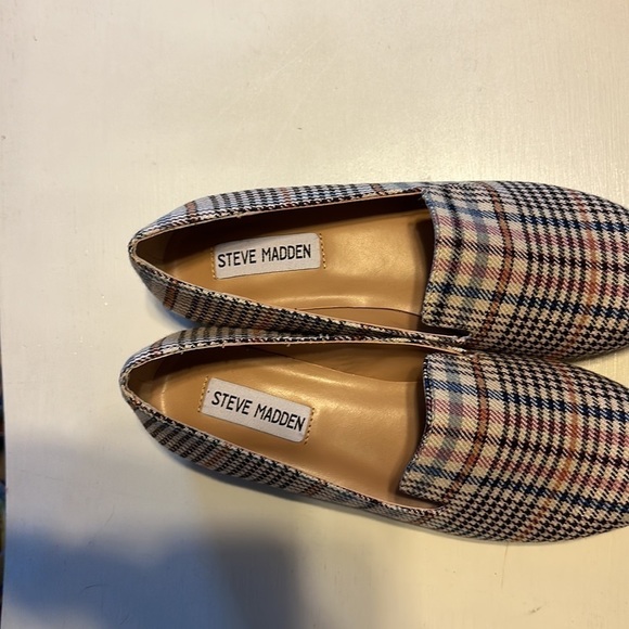 STEVE Madden womens shoes; size 6.5 - Picture 5 of 7